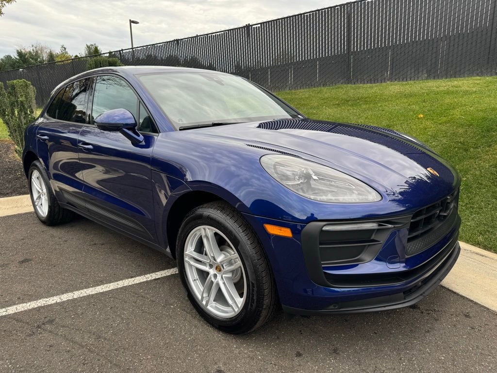 Used 2024 Porsche Macan image 35