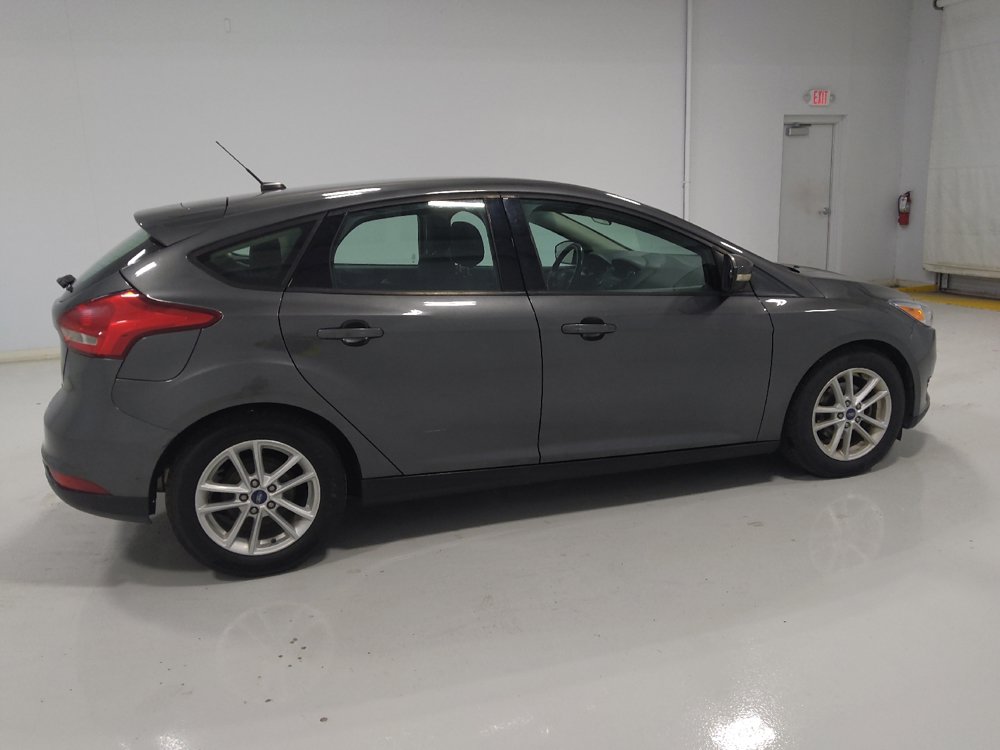 Used 2018 Ford Focus SE w/ Cold Weather Package FWD image 10