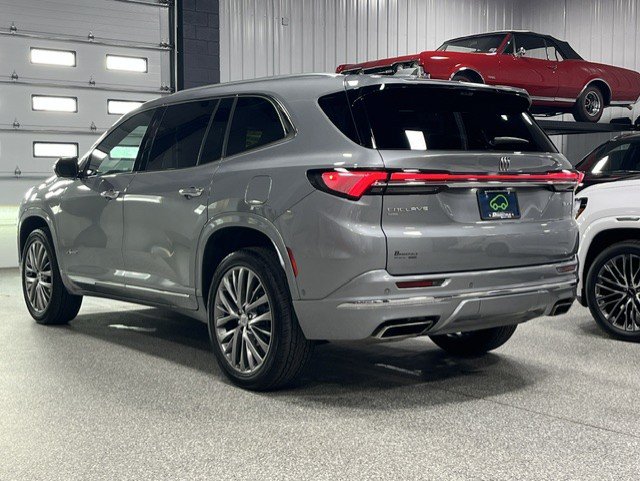 Certified 2025 Buick Enclave Avenir w/ Super Cruise Package AWD/4WD image 3
