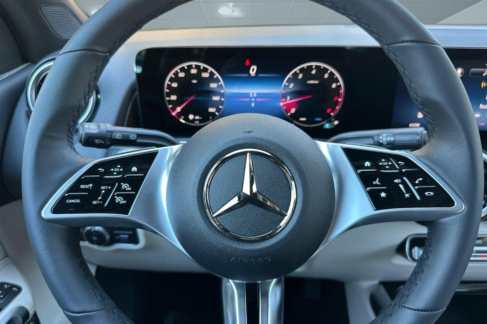 New 2026 Mercedes-Benz GLB 250 image 16