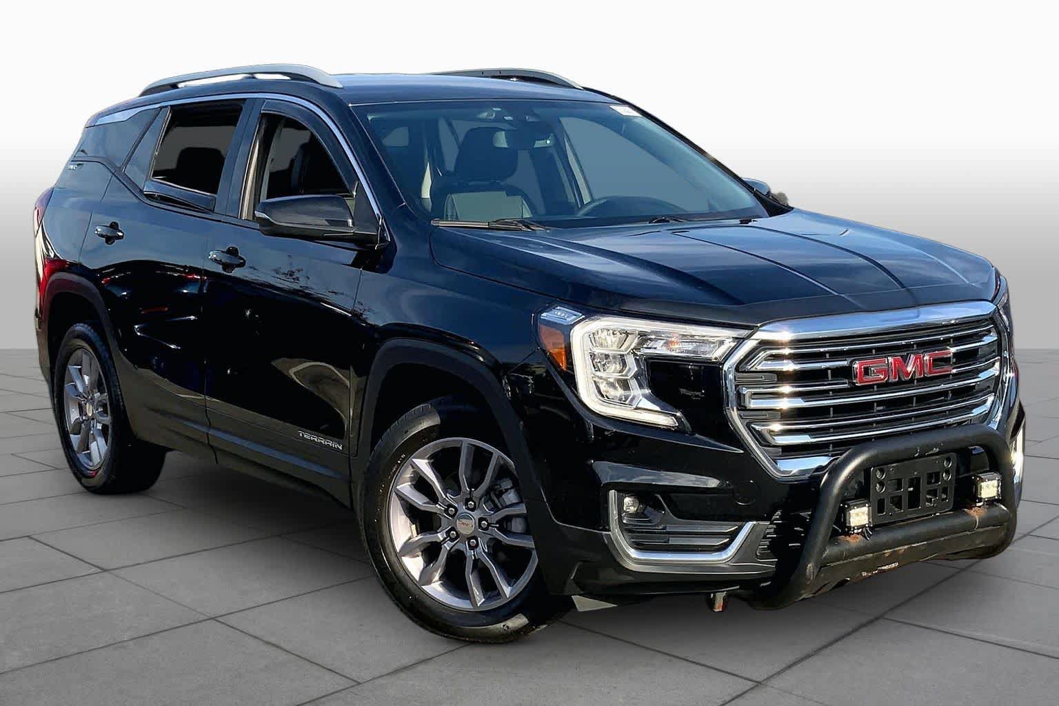 Certified 2022 GMC Terrain SLT AWD/4WD image 3