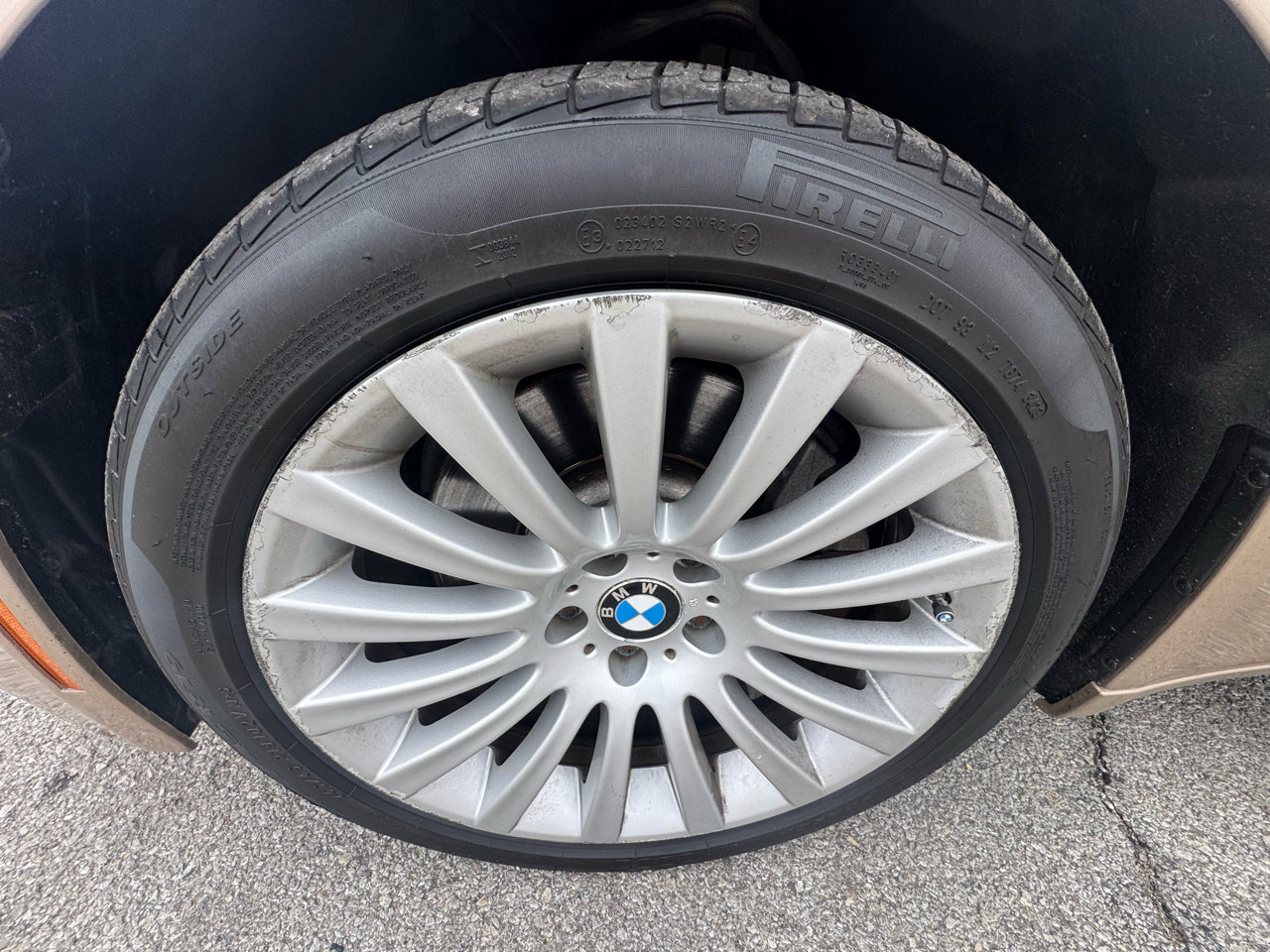 Used 2013 BMW 750Li image 21