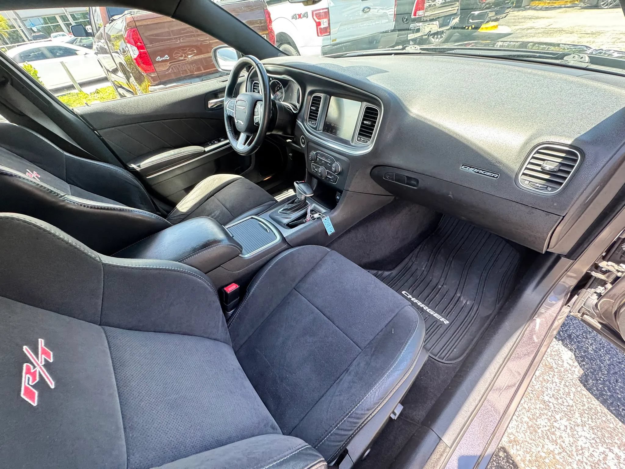 Used 2015 Dodge Charger R/T RWD image 28