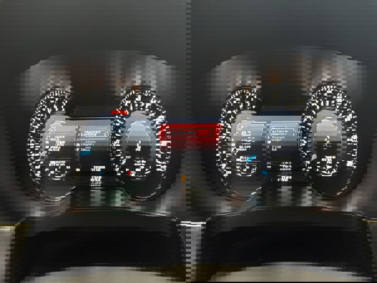 Used 2016 Ford Explorer Platinum image 29