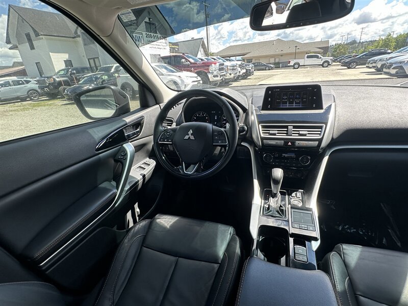 Used 2019 Mitsubishi Eclipse Cross AWD image 39