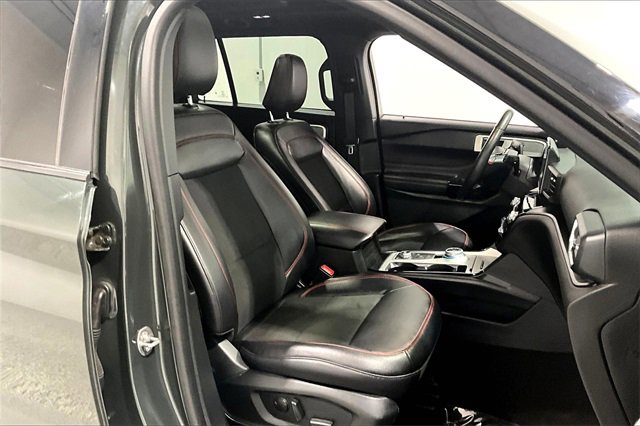 Used 2024 Ford Explorer ST-Line w/ Class IV Trailer Tow Package image 29