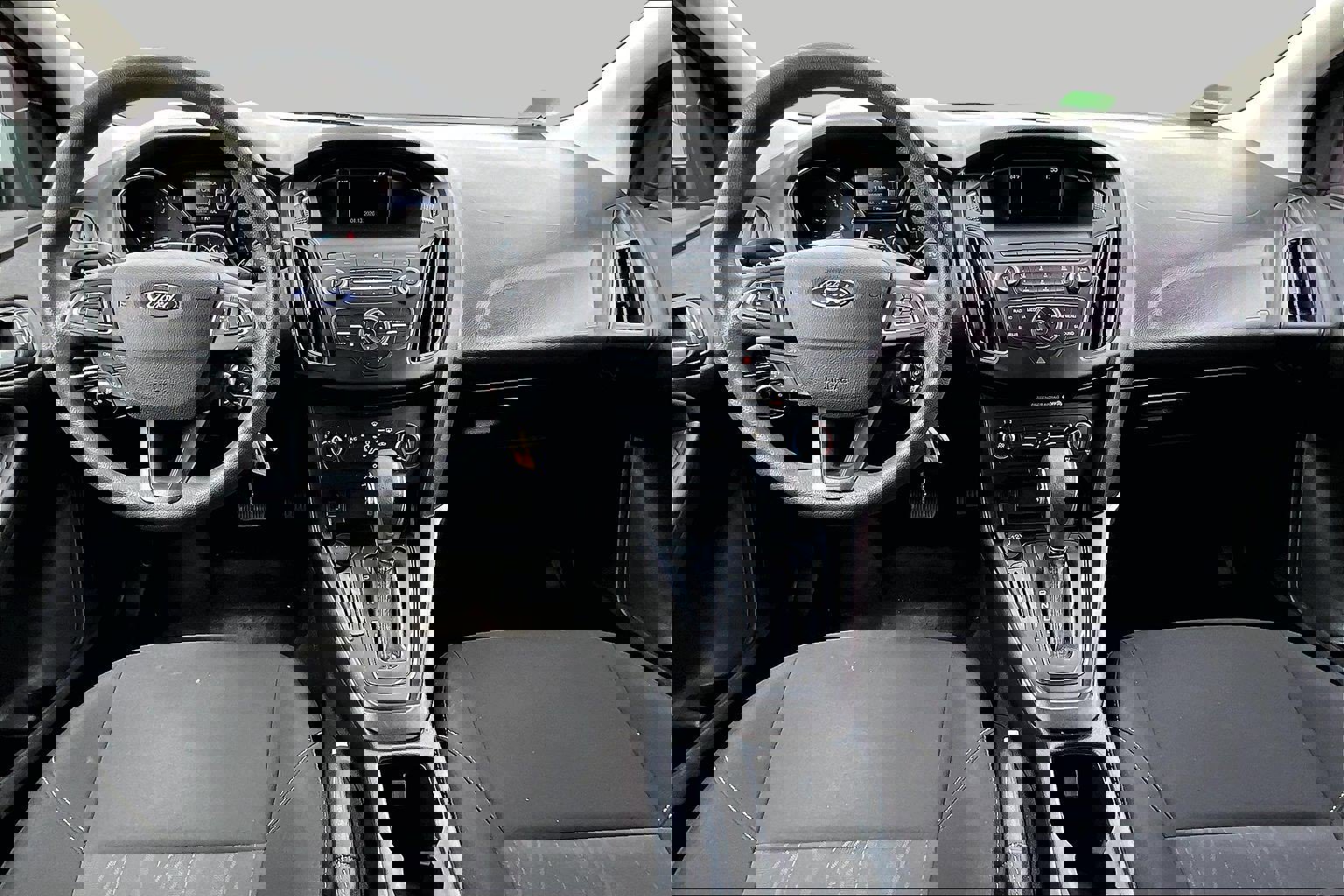 Used 2018 Ford Focus SE FWD image 9