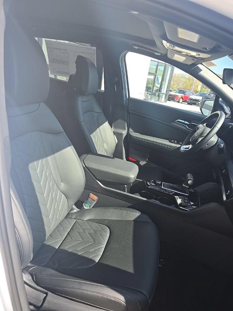 Certified 2025 Kia Sportage X-Pro AWD/4WD image 9