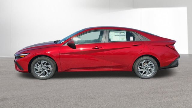 New 2026 Hyundai Elantra Blue image 5