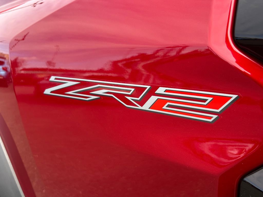 Used 2025 Chevrolet Colorado ZR2 w/ Technology Package image 32