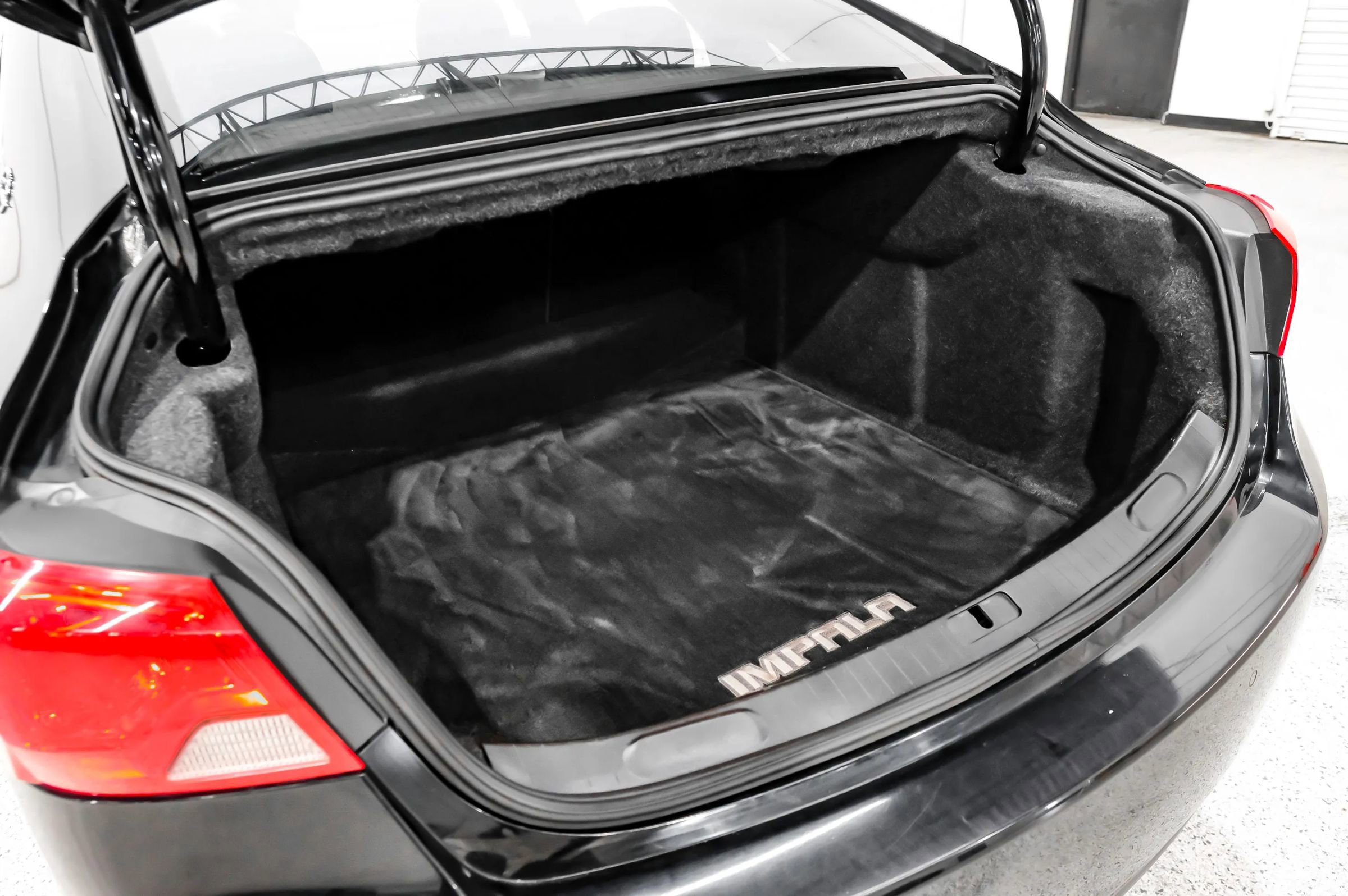 Used 2015 Chevrolet Impala LTZ image 58