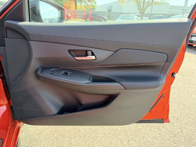 New 2027 Nissan Sentra SR w/ Floor Mat Package FWD image 8