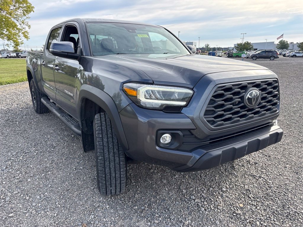Used 2021 Toyota Tacoma TRD Off-Road w/ TRD Premium Off Road Package AWD/4WD image 13