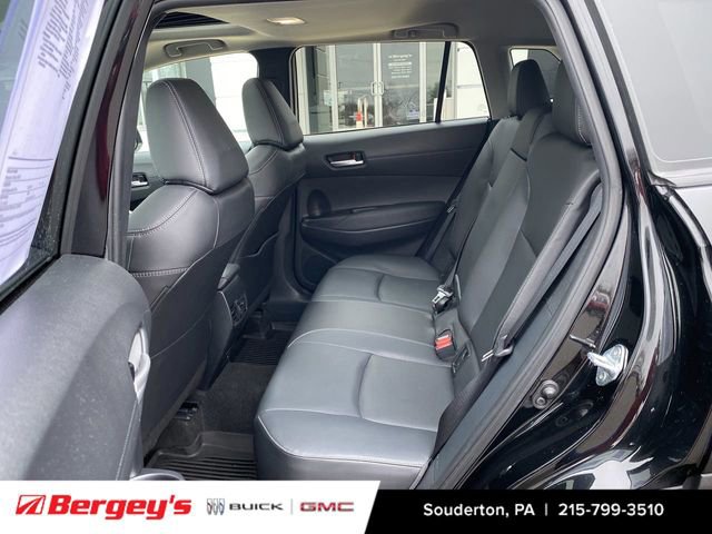 Used 2023 Toyota Corolla Cross XLE w/ Convenience Package image 28