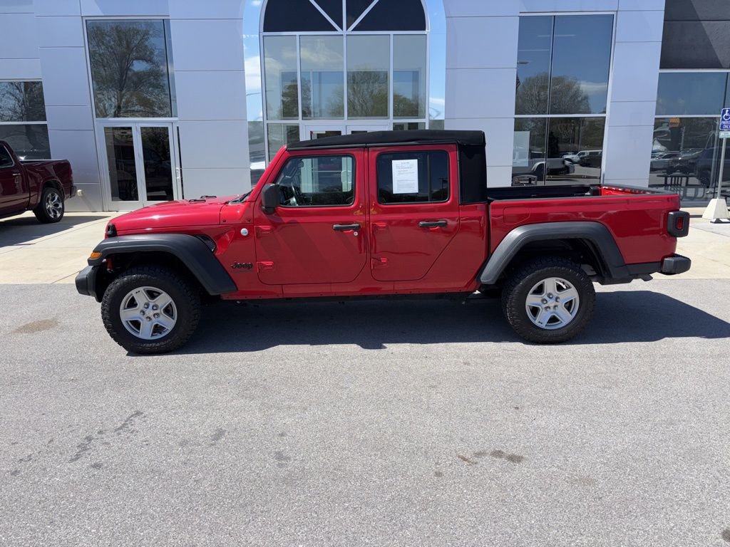 Used 2020 Jeep Gladiator Sport w/ Quick Order Package 24S AWD/4WD image 2