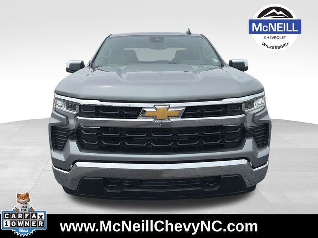 Used 2025 Chevrolet Silverado 1500 LT AWD/4WD image 2