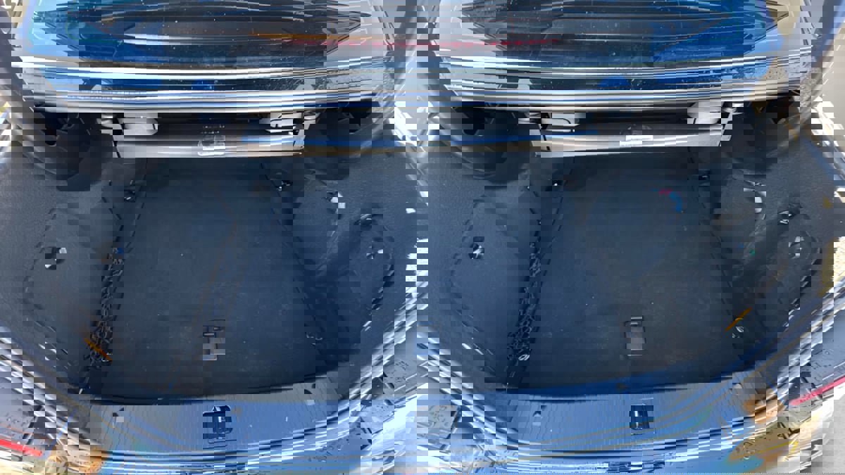 Used 2016 Mercedes-Benz E 350 4MATIC Sedan image 16