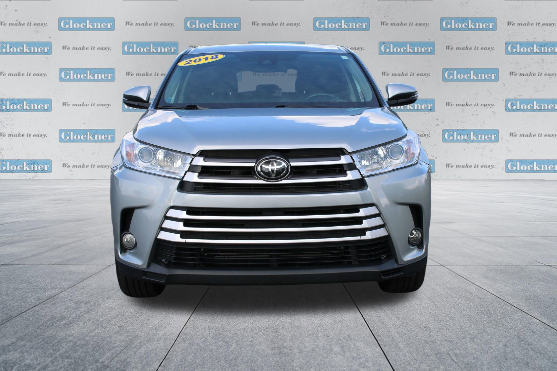 Used 2018 Toyota Highlander Plus w/ Carpet Mat Package (TMS) AWD/4WD image 2