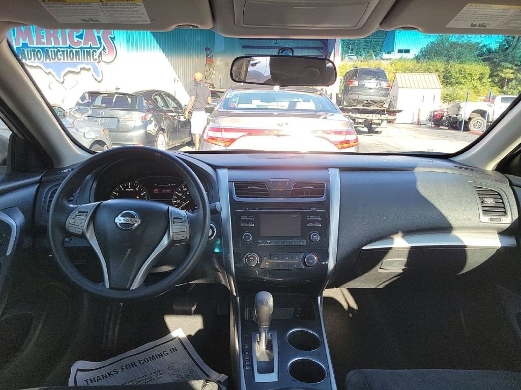 Used 2015 Nissan Altima 2.5 S w/ Special Edition Package FWD image 8