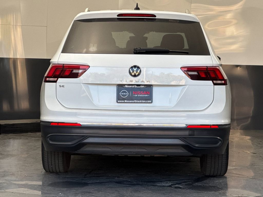Used 2024 Volkswagen Tiguan SE image 4