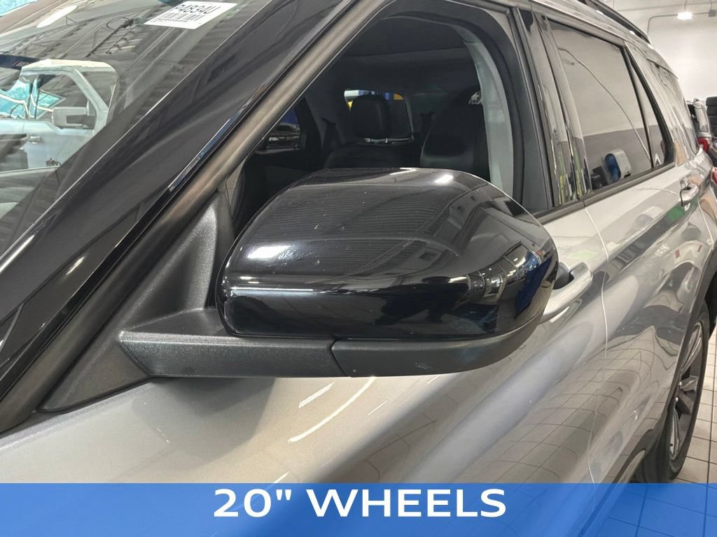 Used 2023 Ford Explorer XLT w/ Equipment Group 202A AWD/4WD image 23