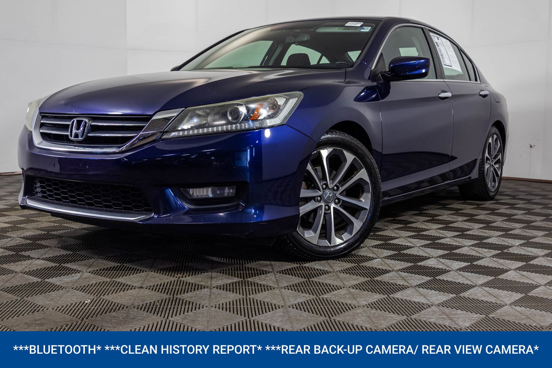 Used 2015 Honda Accord Sport image 2