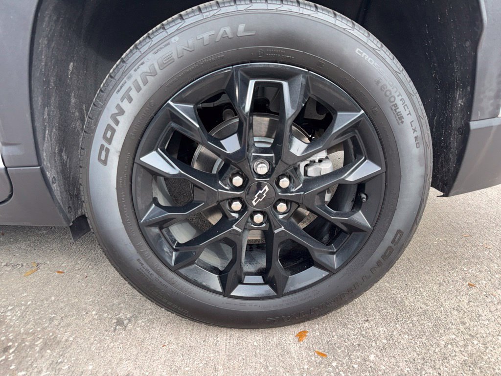 Used 2024 Chevrolet Traverse LT w/ Midnight/Sport Edition FWD image 38