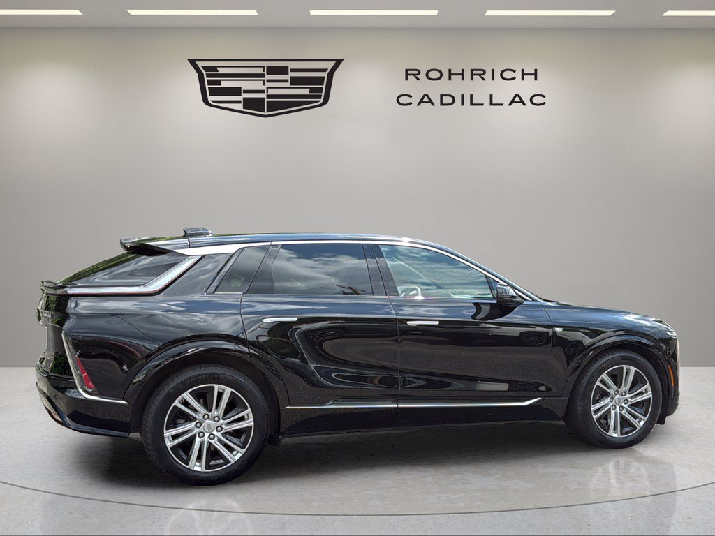 Certified 2024 Cadillac Lyriq Tech AWD/4WD image 4