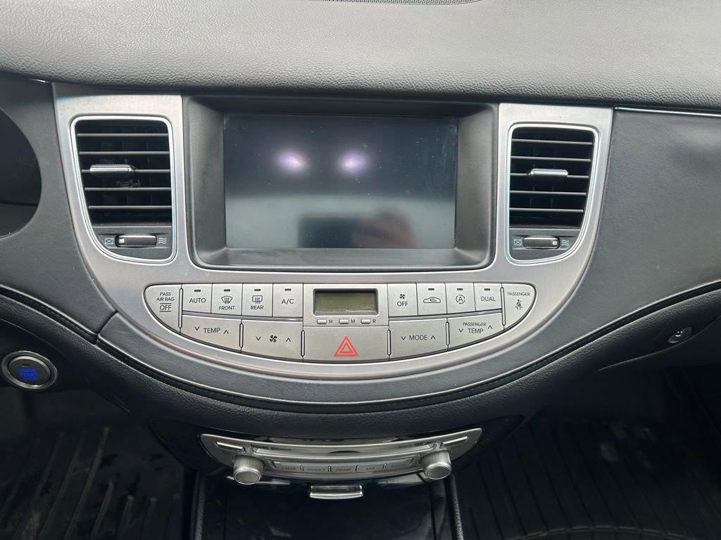 Used 2014 Hyundai Genesis 5.0 R-Spec image 19