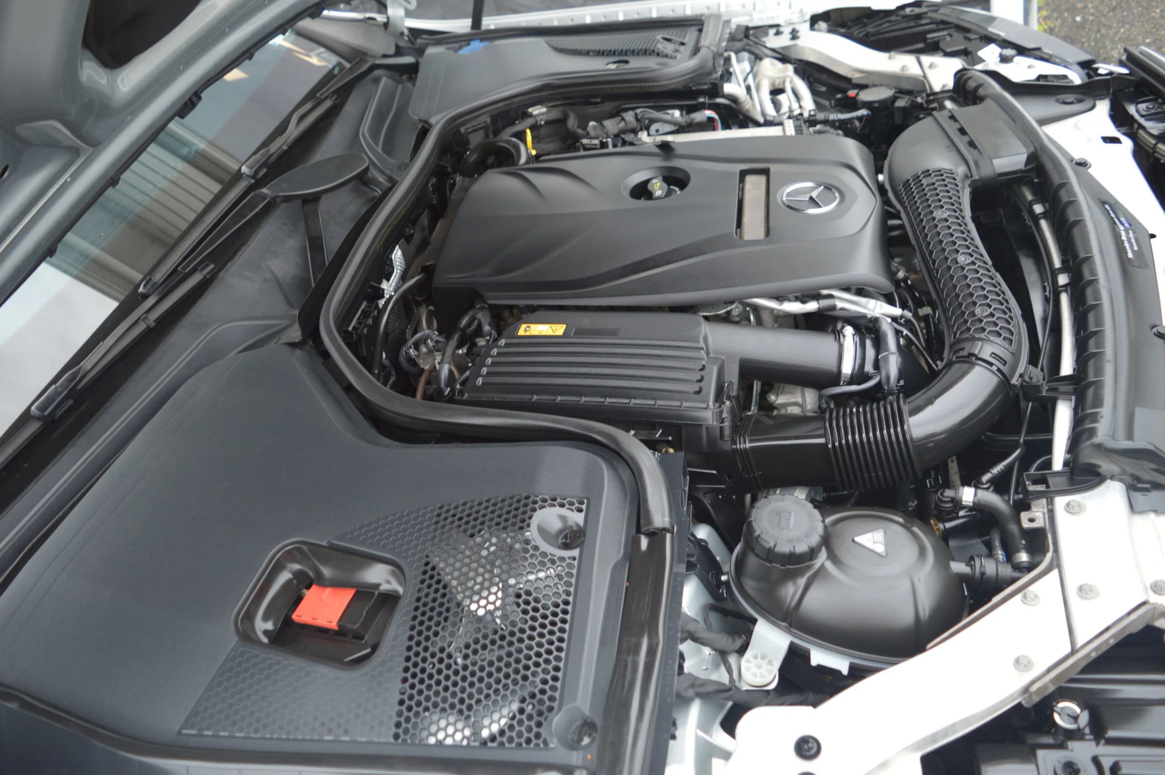 Used 2018 Mercedes-Benz E 300 4MATIC image 32