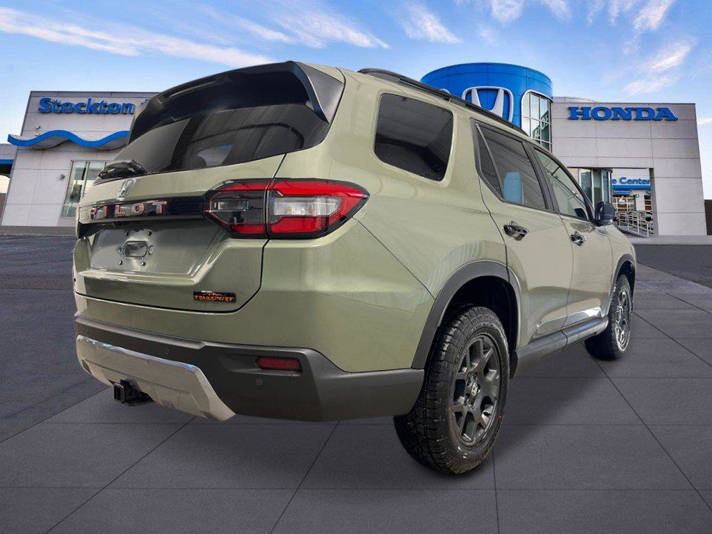 New 2026 Honda Pilot TrailSport image 7
