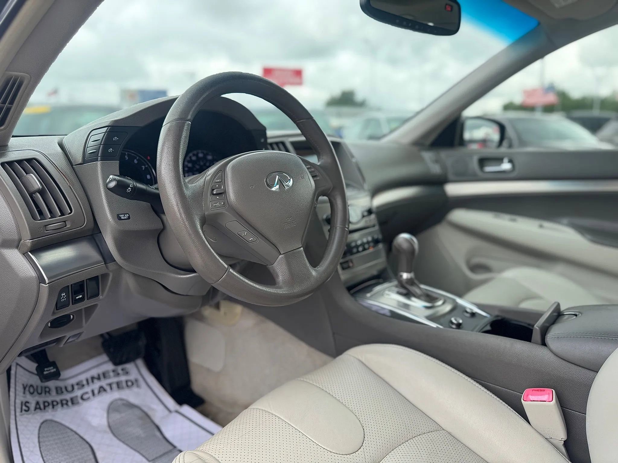 Used 2011 INFINITI G25 Journey w/ Moonroof Pkg image 16