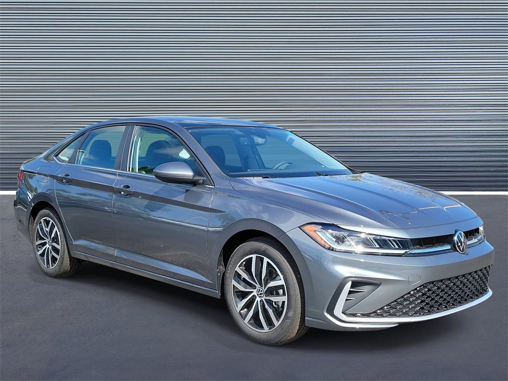 New 2026 Volkswagen Jetta SE image 2