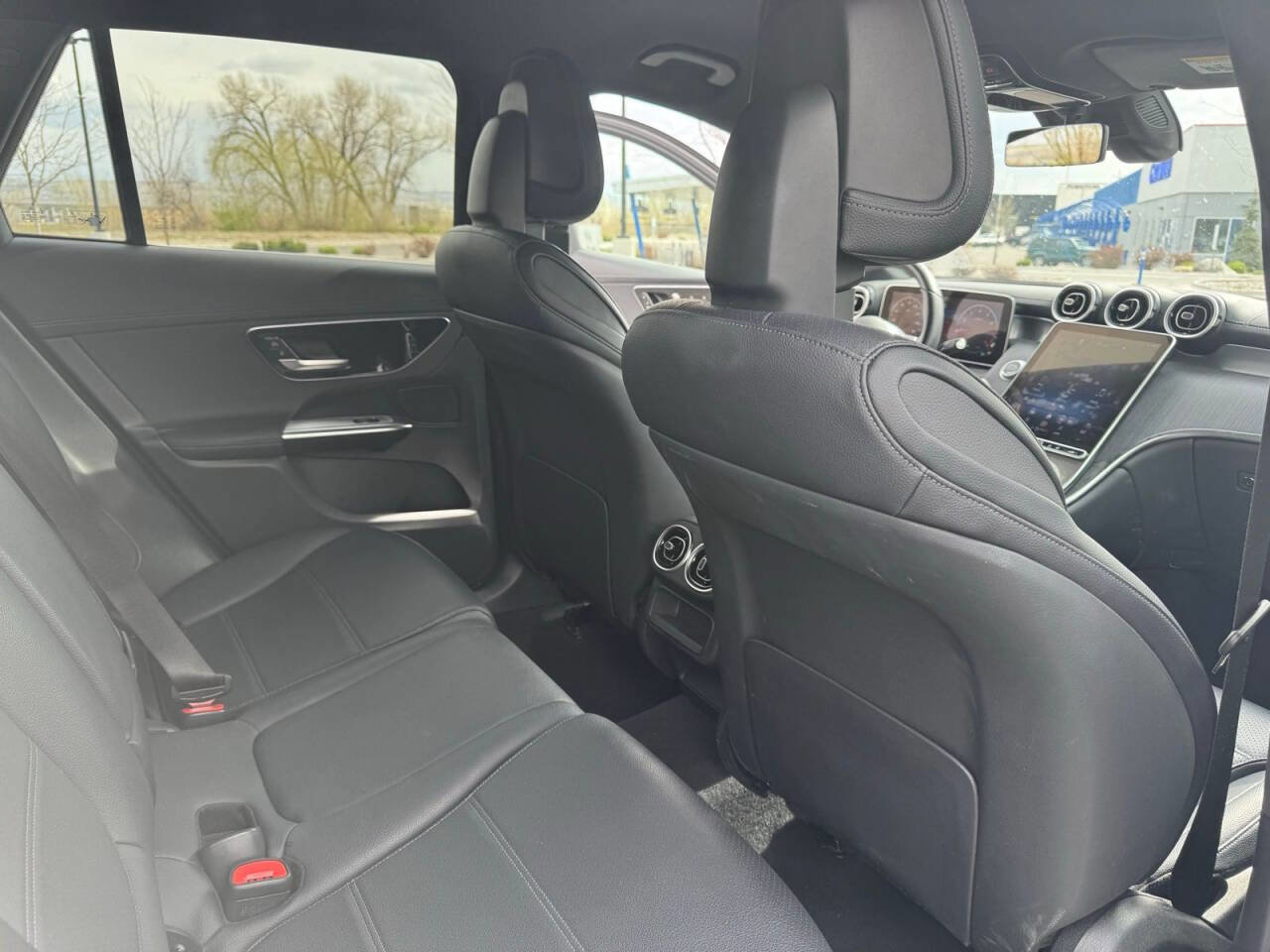 Used 2024 Mercedes-Benz GLC 300 4MATIC image 15