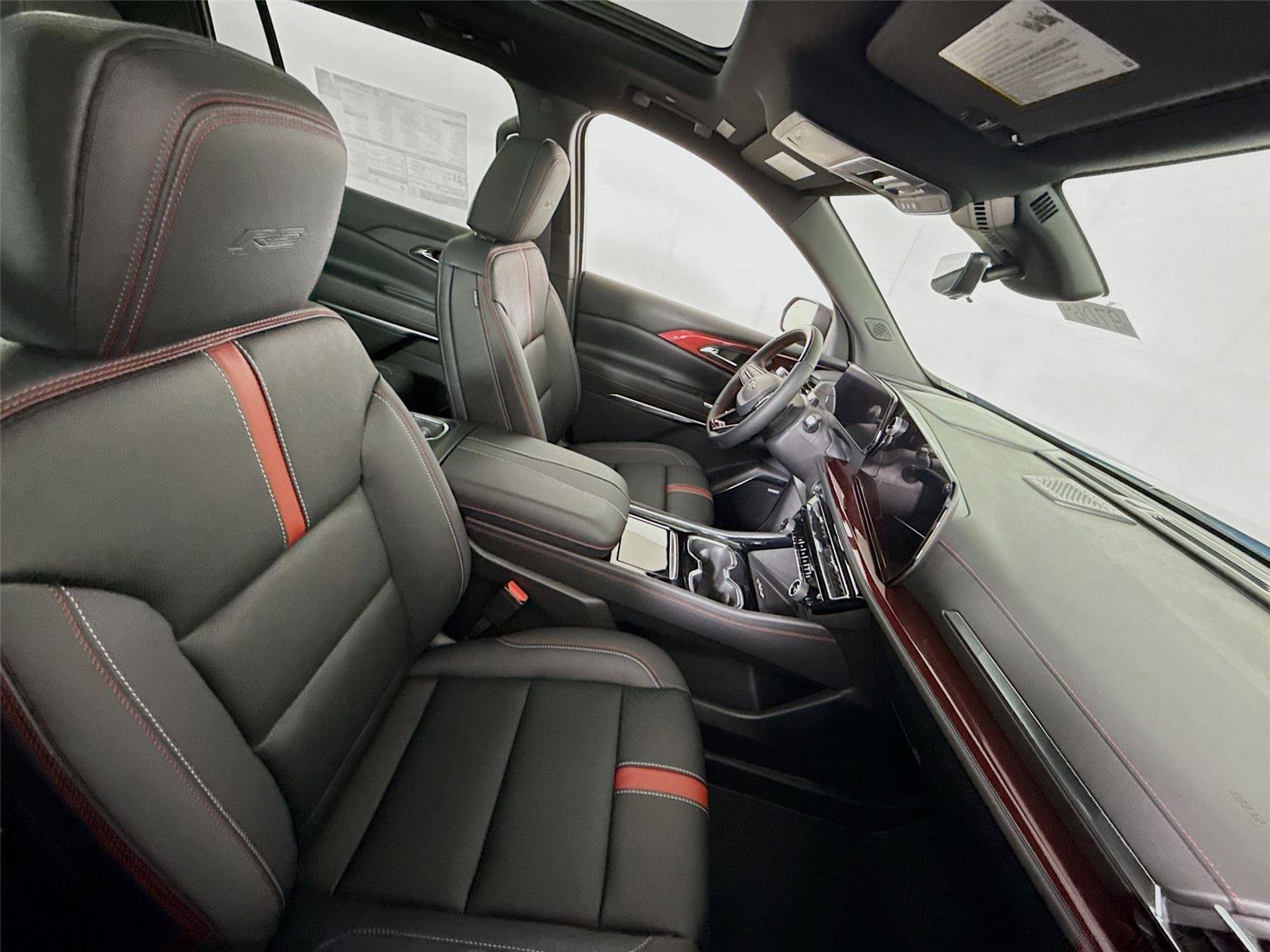 New 2026 Chevrolet Traverse RS w/ LPO, Floor Liner Package AWD/4WD image 24