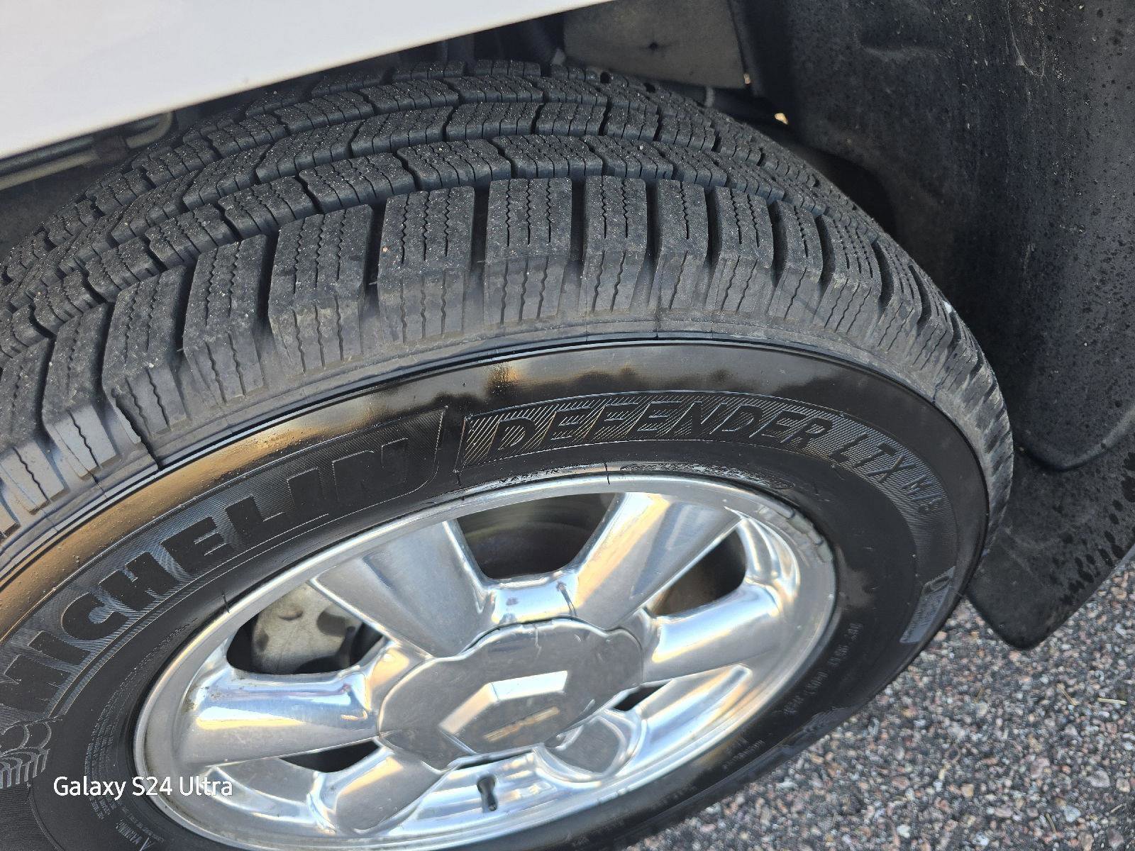 Used 2005 GMC Envoy SLT image 15