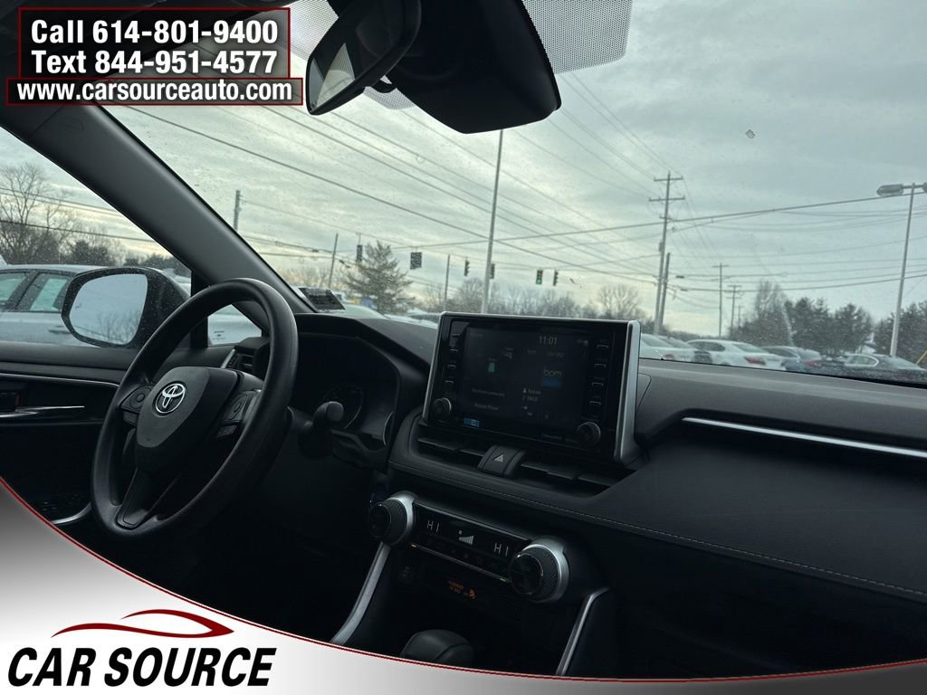 Used 2021 Toyota RAV4 XLE w/ Convenience Package image 41