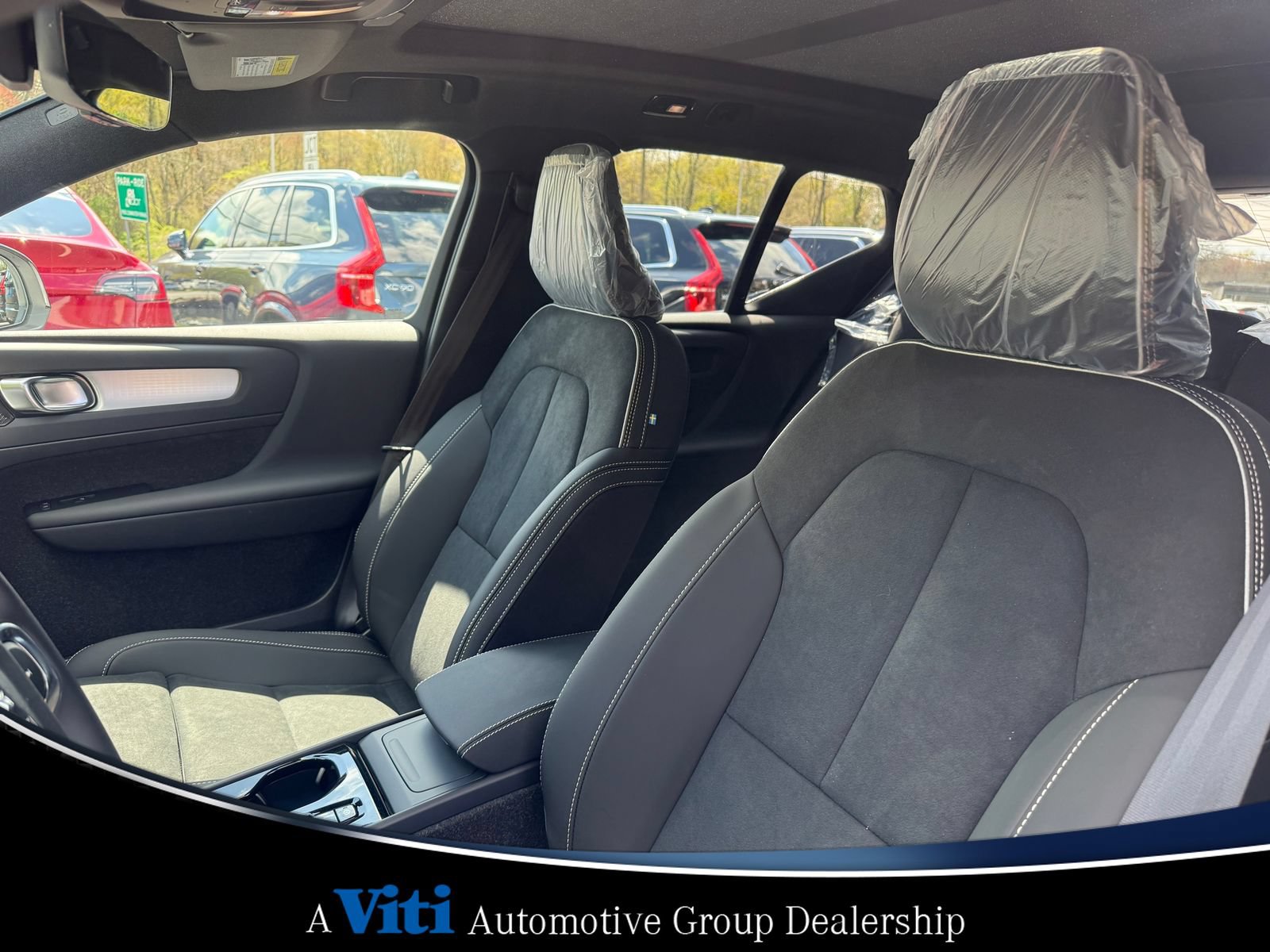 Used 2026 Volvo XC40 B5 Ultra w/ Protection Package Premier AWD/4WD image 13