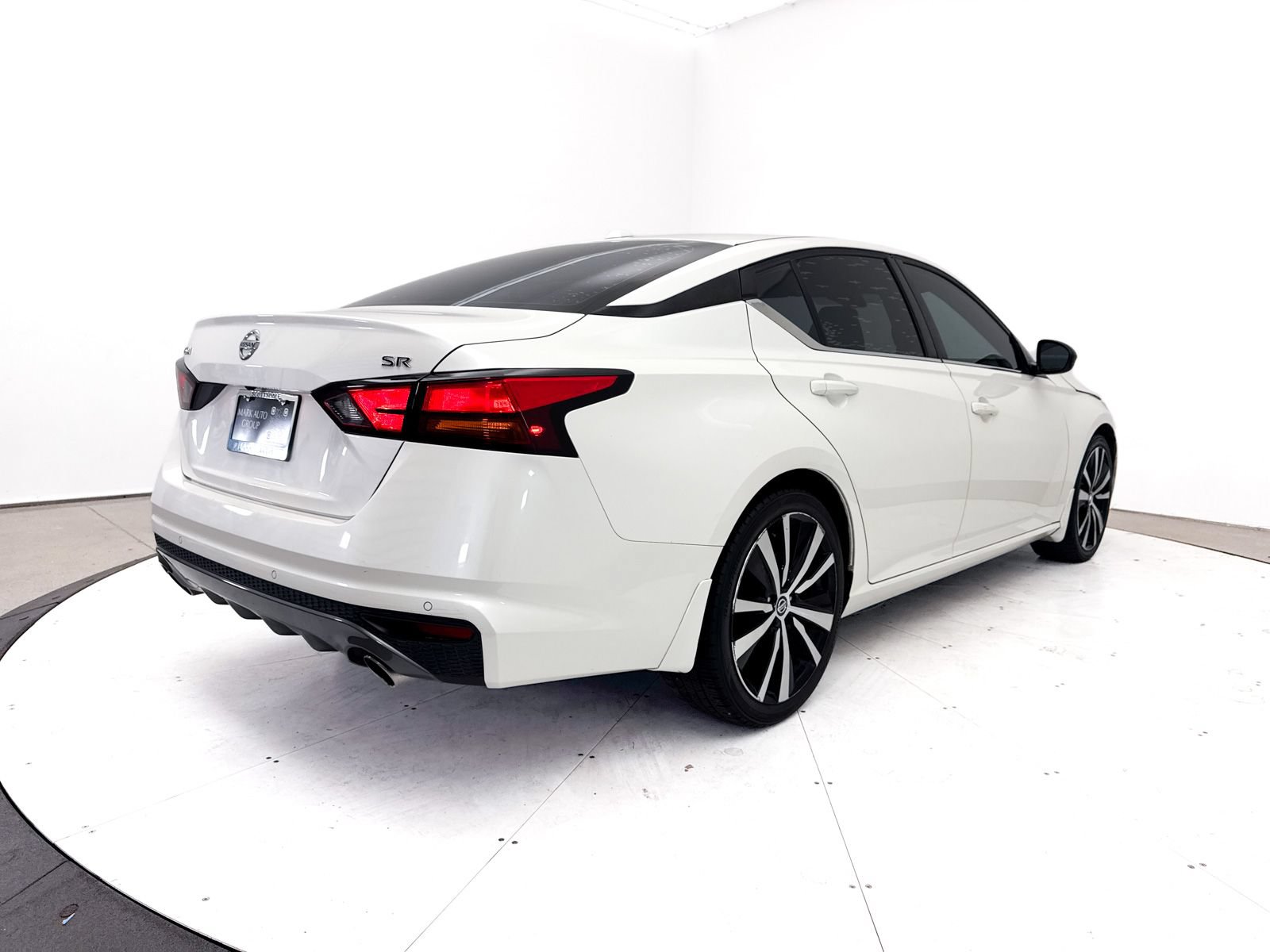 Used 2020 Nissan Altima 2.5 SR FWD image 15