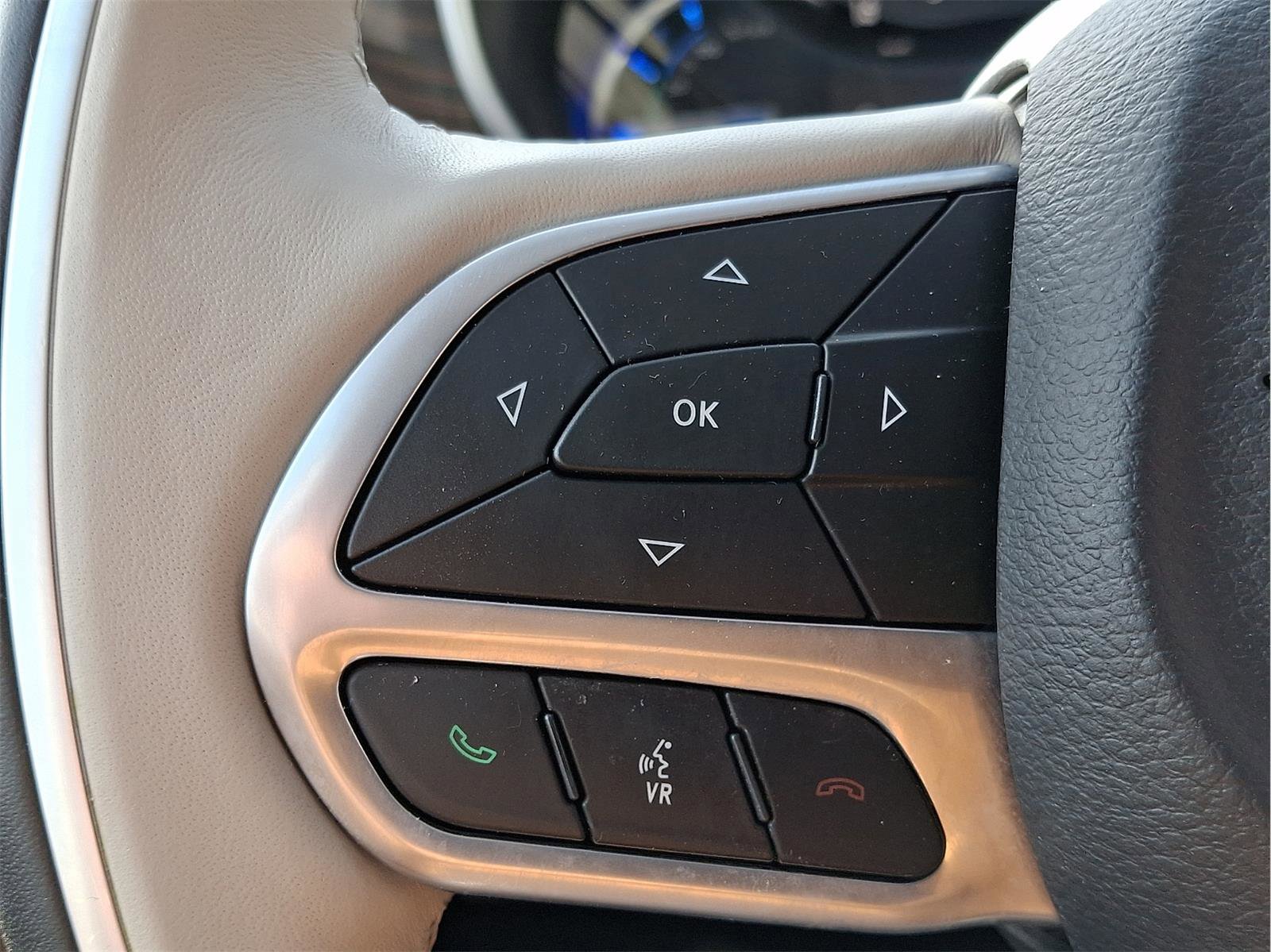 Used 2021 Chrysler Pacifica Limited image 17