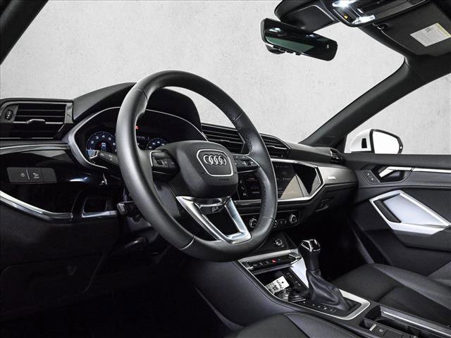 Certified 2025 Audi Q3 2.0T Premium w/ Convenience Package image 10