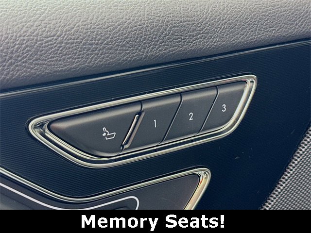 Used 2025 Lincoln Corsair Reserve w/ Equipment Group 202A image 37