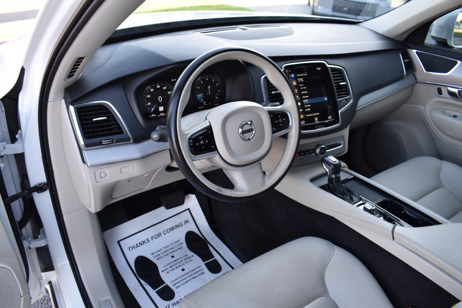 Used 2021 Volvo XC90 T5 Momentum w/ Protection Package Premier FWD image 32