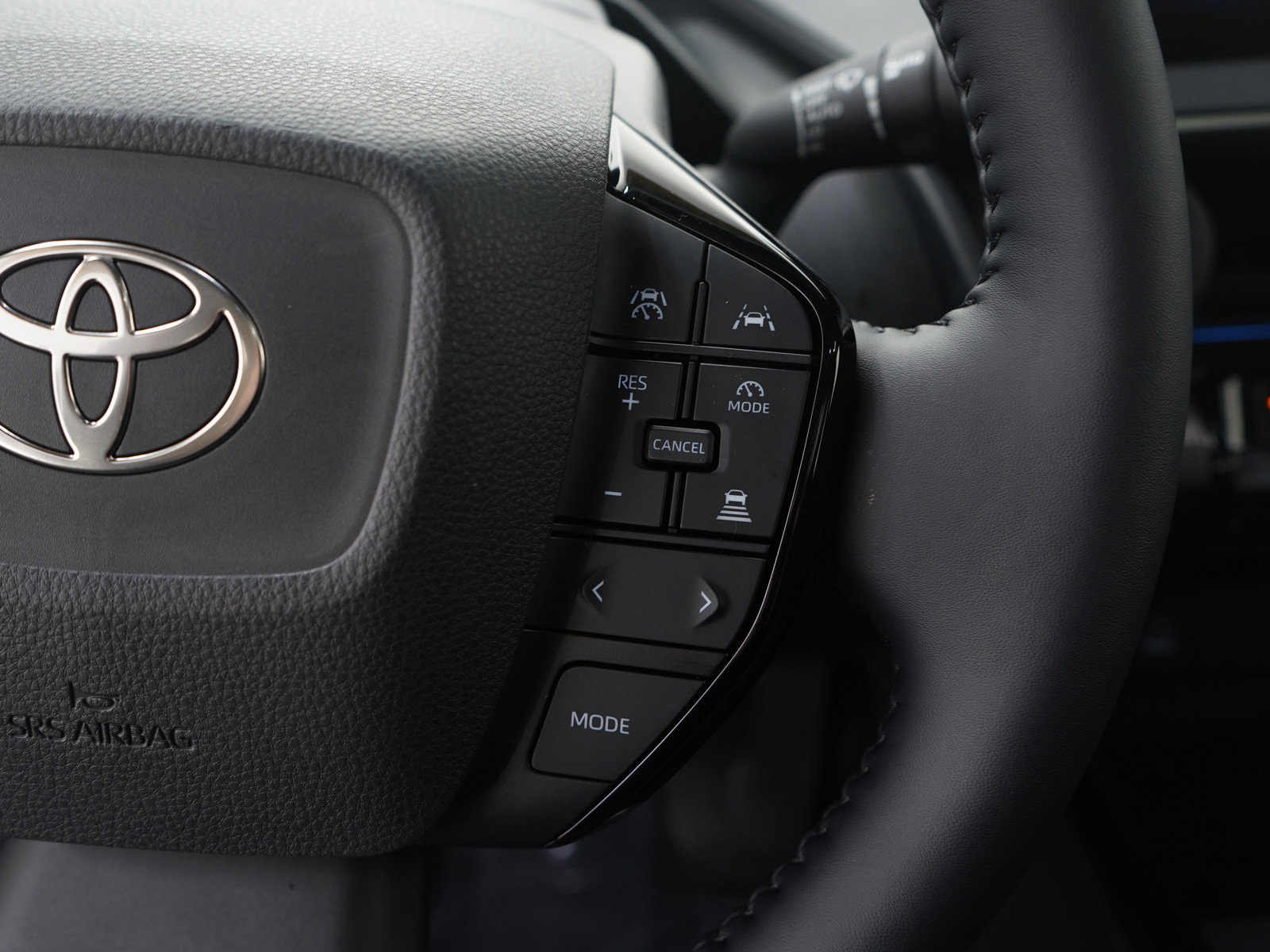 Used 2025 Toyota Prius Limited image 29