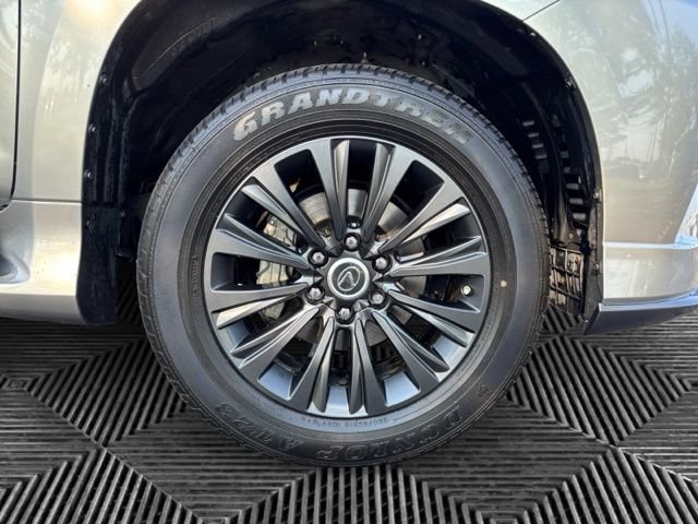 Used 2021 Lexus GX 460 Premium w/ Accessory Package AWD/4WD image 33