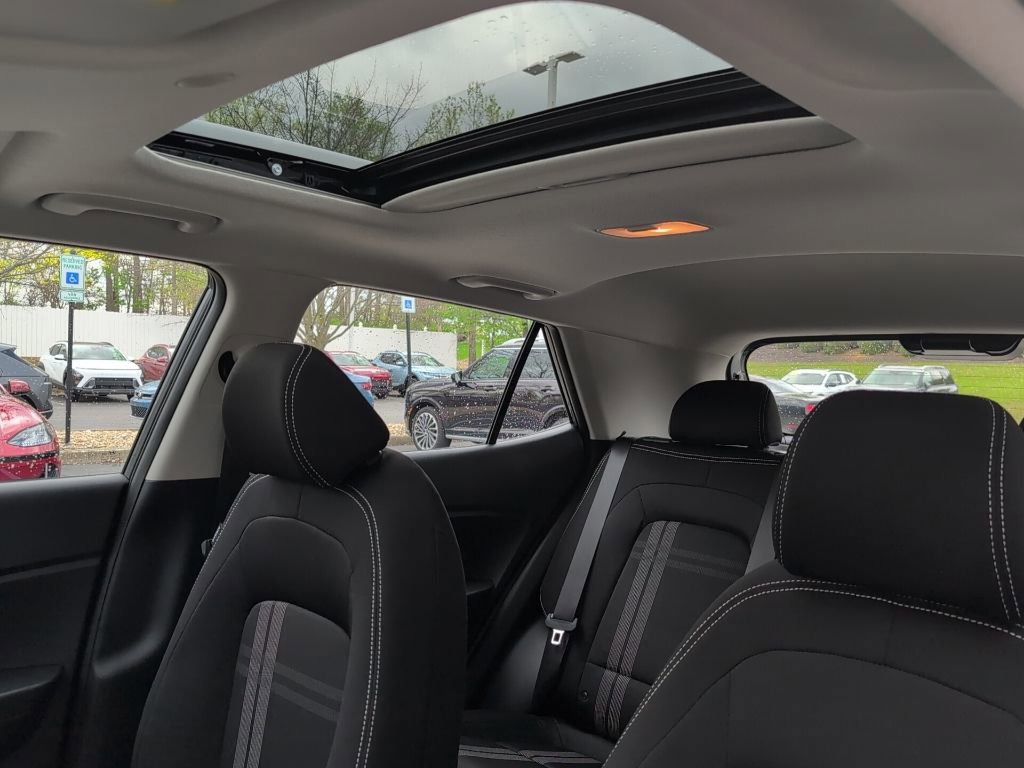 New 2026 Hyundai Venue SEL FWD image 23