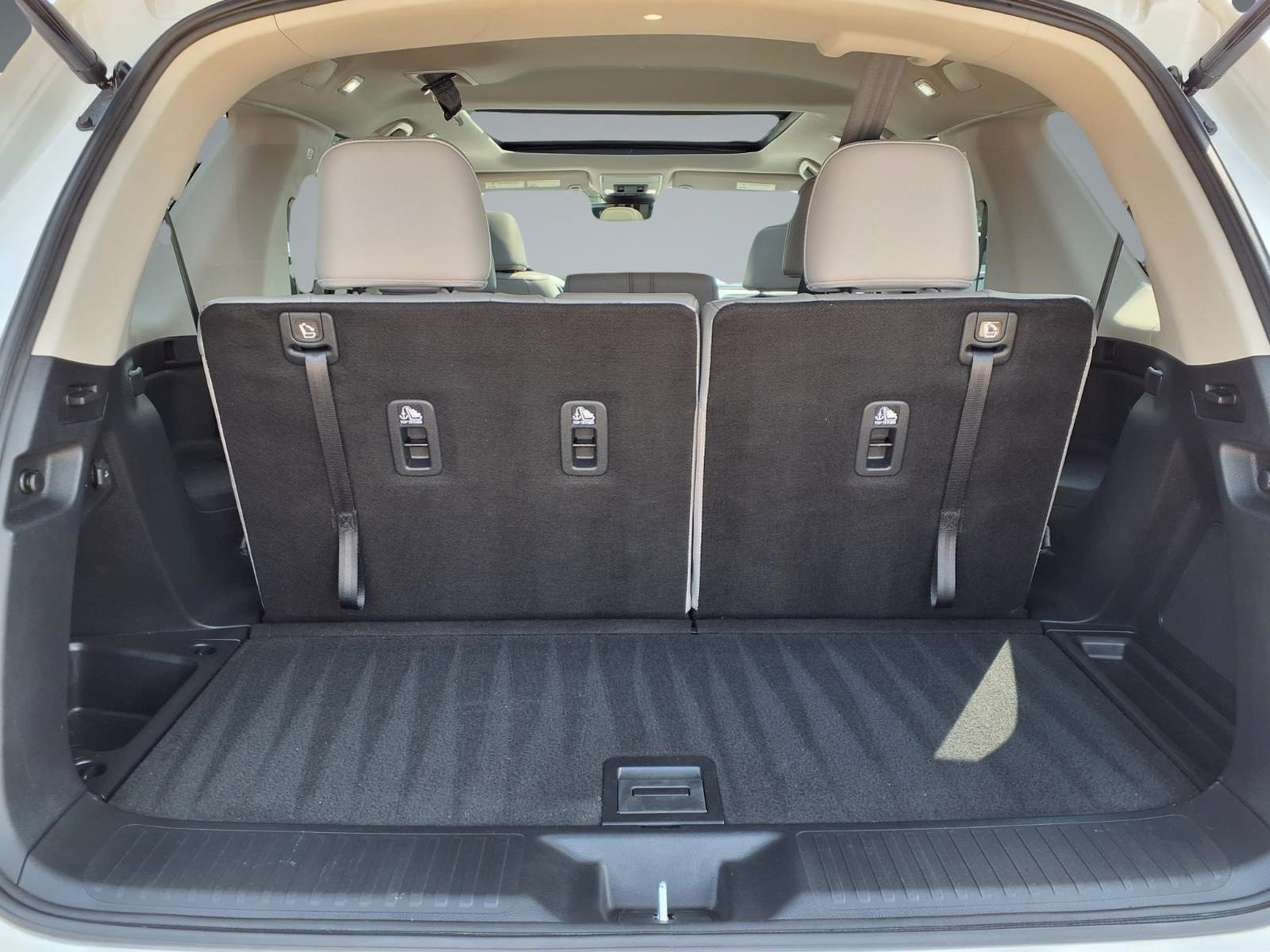 Used 2024 Honda Pilot Touring image 13