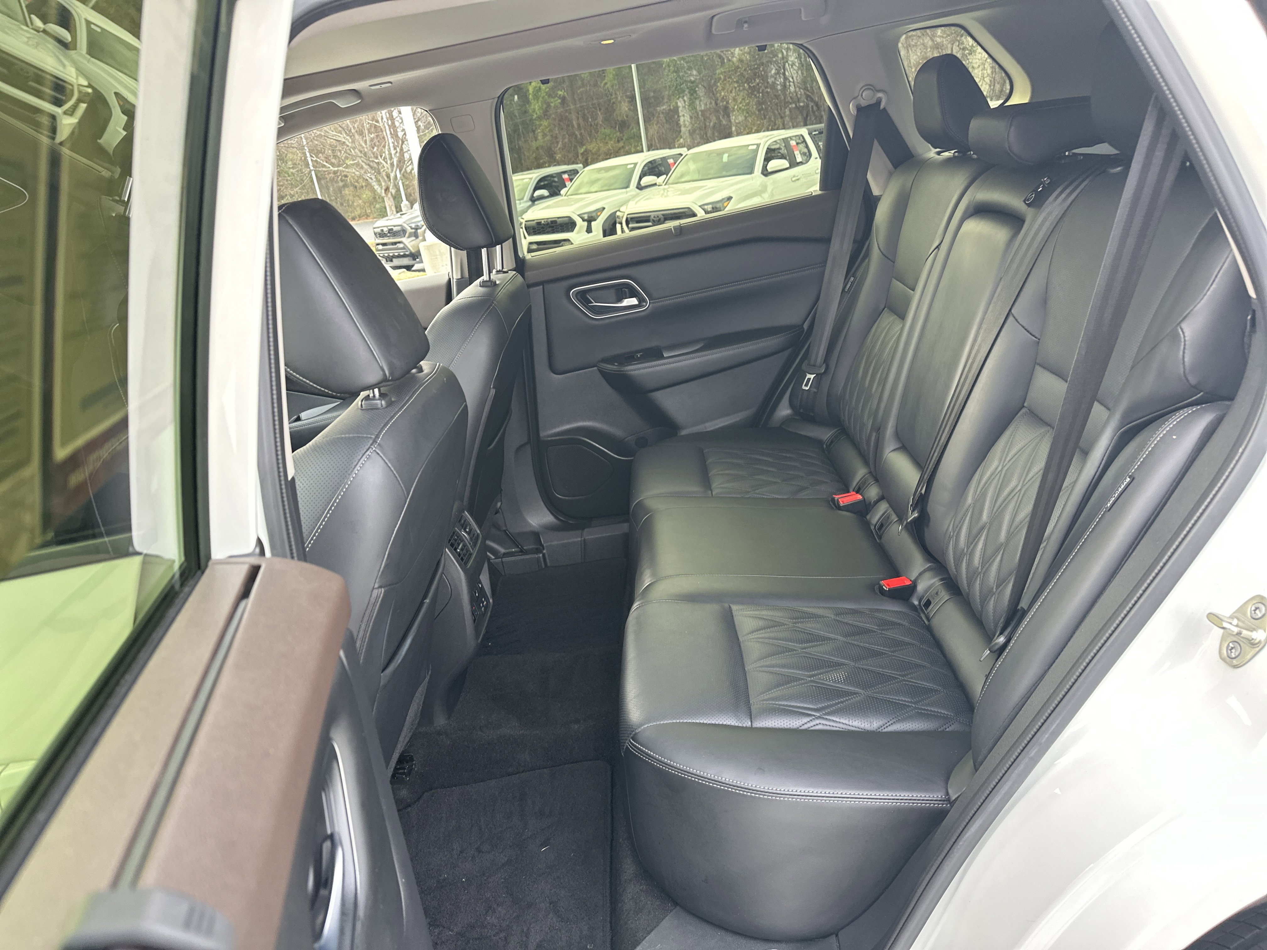 Used 2023 Nissan Rogue Platinum w/ Platinum Premium Package image 31