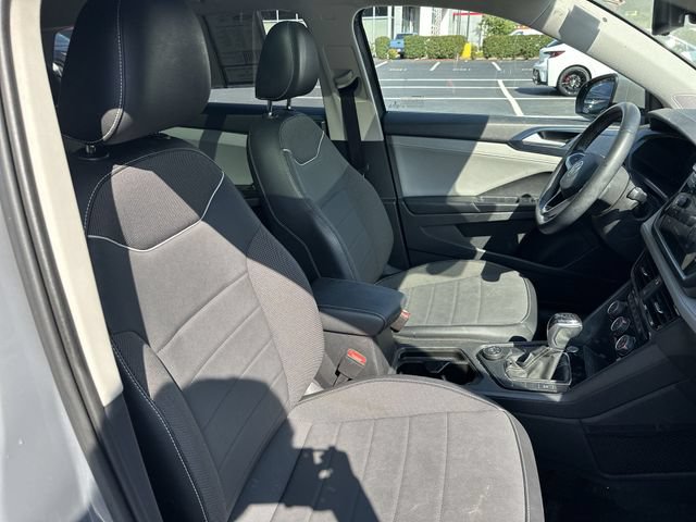 Used 2023 Volkswagen Taos SE w/ Panoramic Sunroof Package AWD/4WD image 29