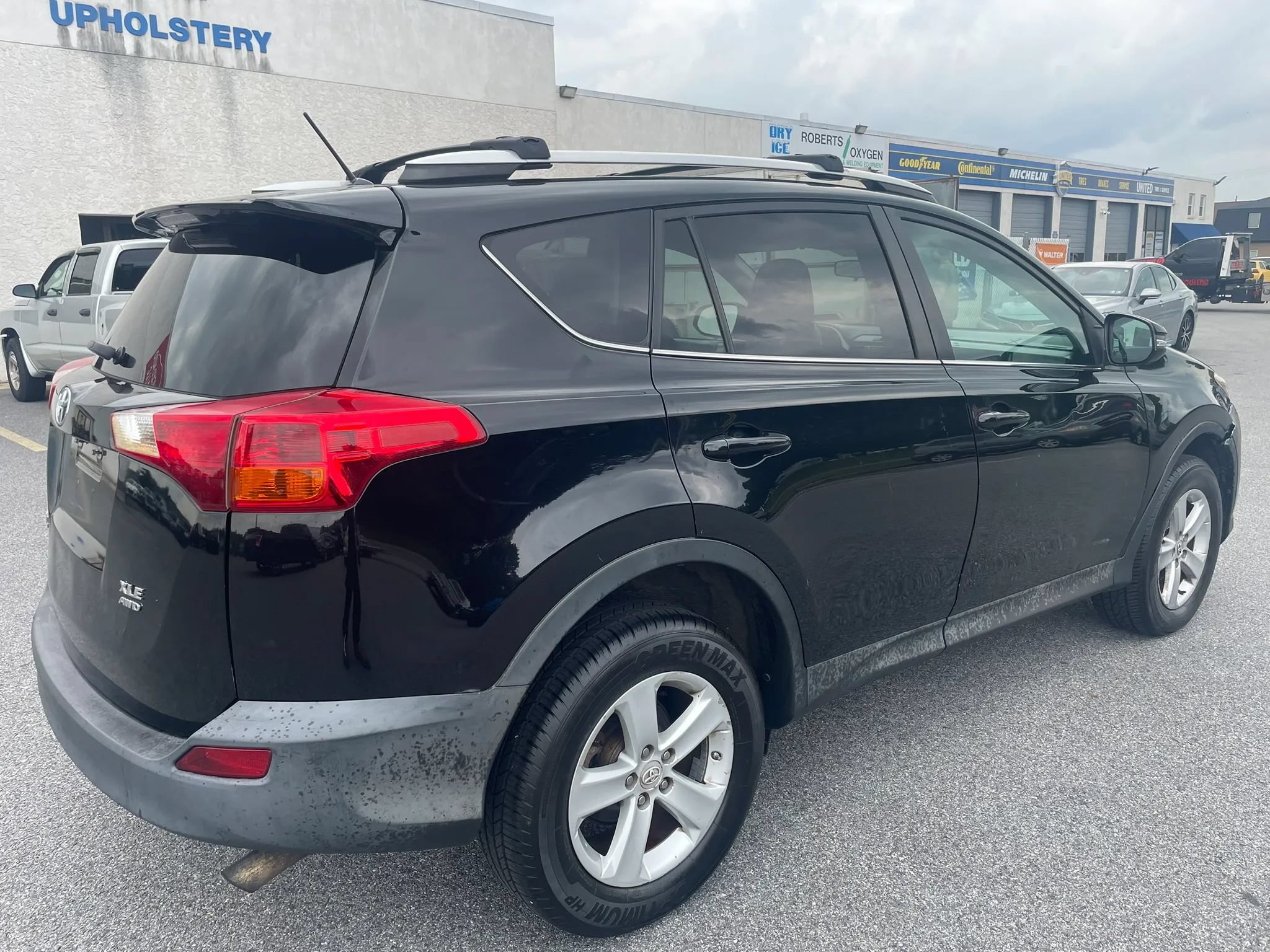 Used 2013 Toyota RAV4 XLE AWD/4WD image 9